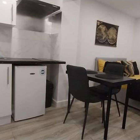 Stylish Home From Home Orpington Exteriör bild