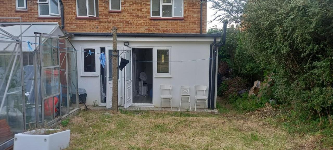 Stylish Home From Home Orpington Exteriör bild